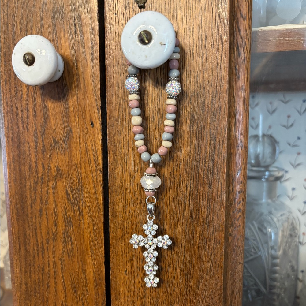 📿 Crystal Cross Door Knob Hanger
